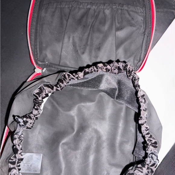 Dior Bundle: Pocket Mirror NWT and Cosmetic bag GUC - Picture 12 of 13